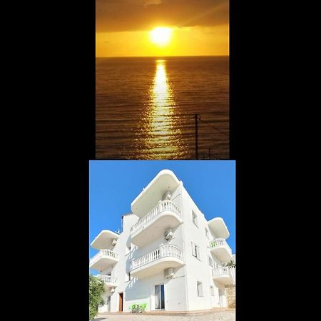 Vila Sulozeqi Appartement Sarandë Buitenkant foto