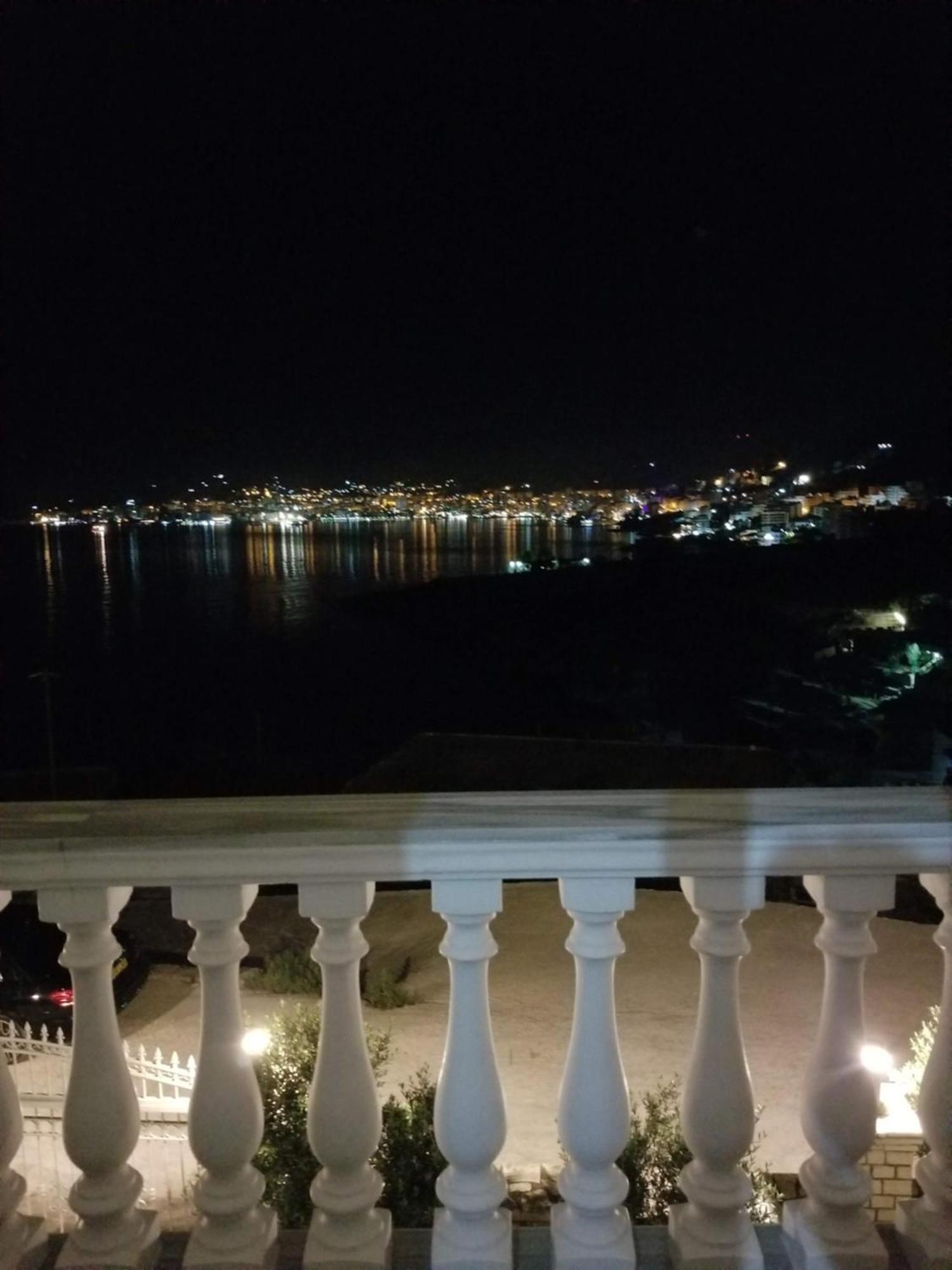 Vila Sulozeqi Appartement Sarandë Buitenkant foto