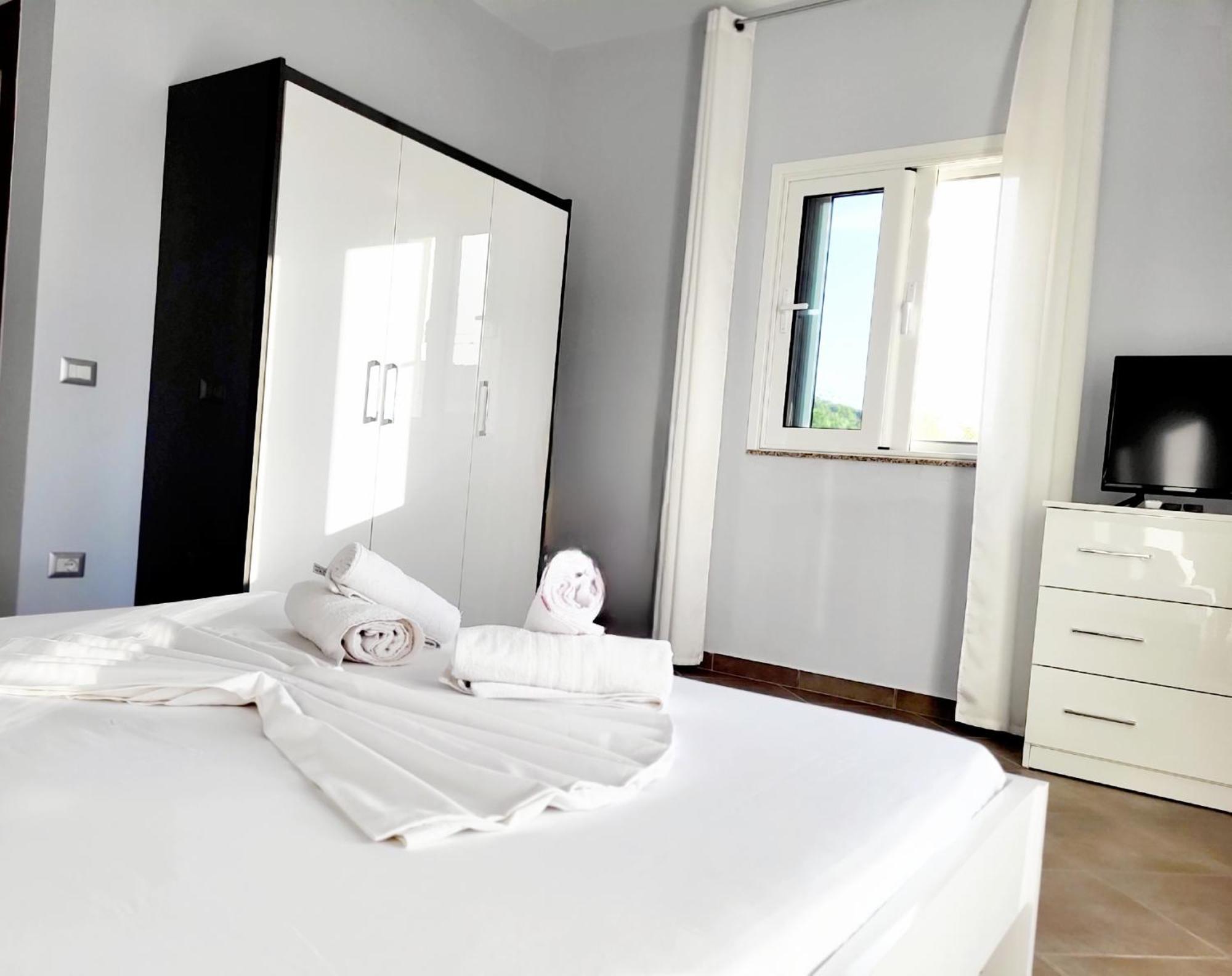 Vila Sulozeqi Appartement Sarandë Buitenkant foto