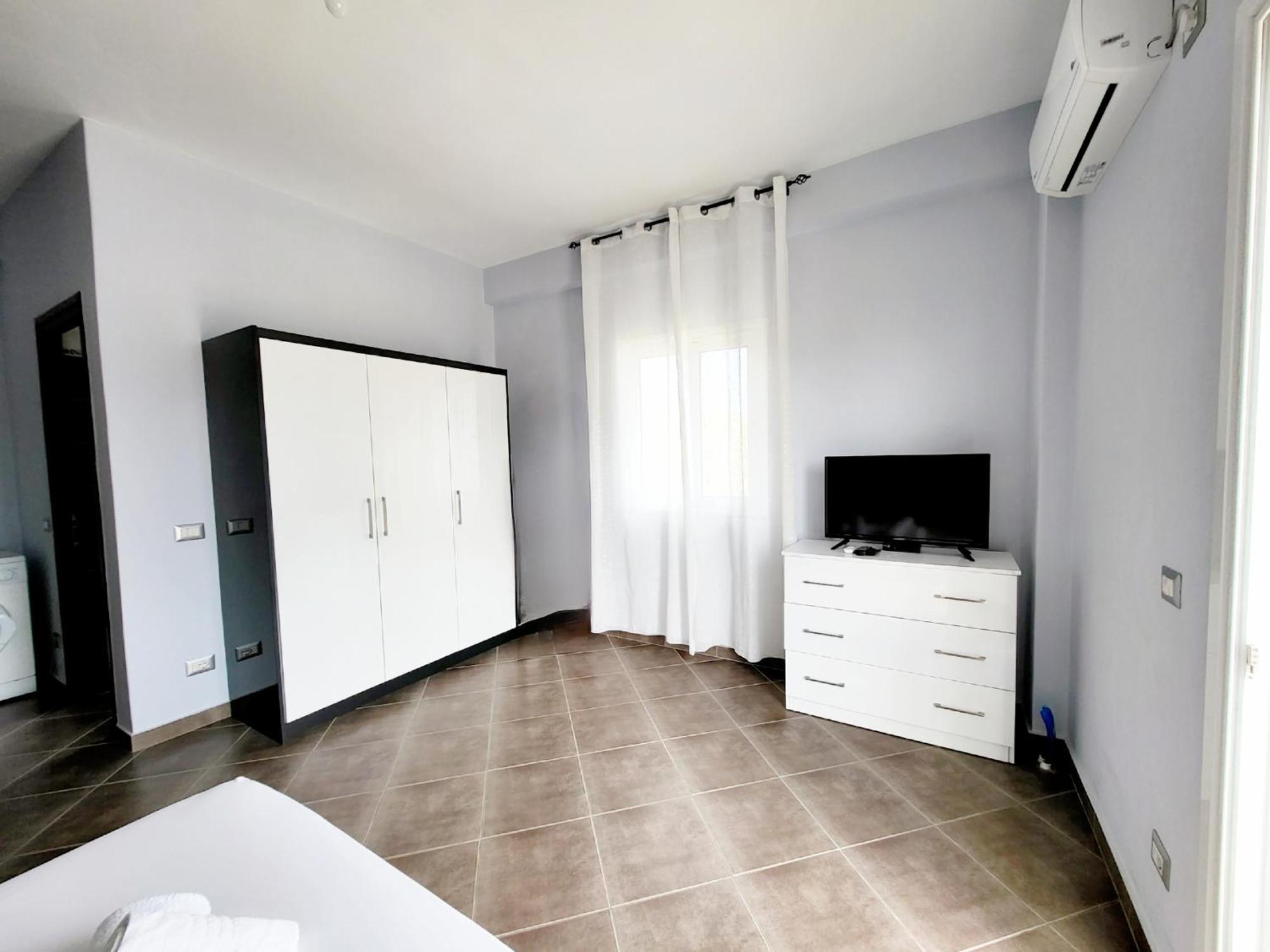 Vila Sulozeqi Appartement Sarandë Kamer foto