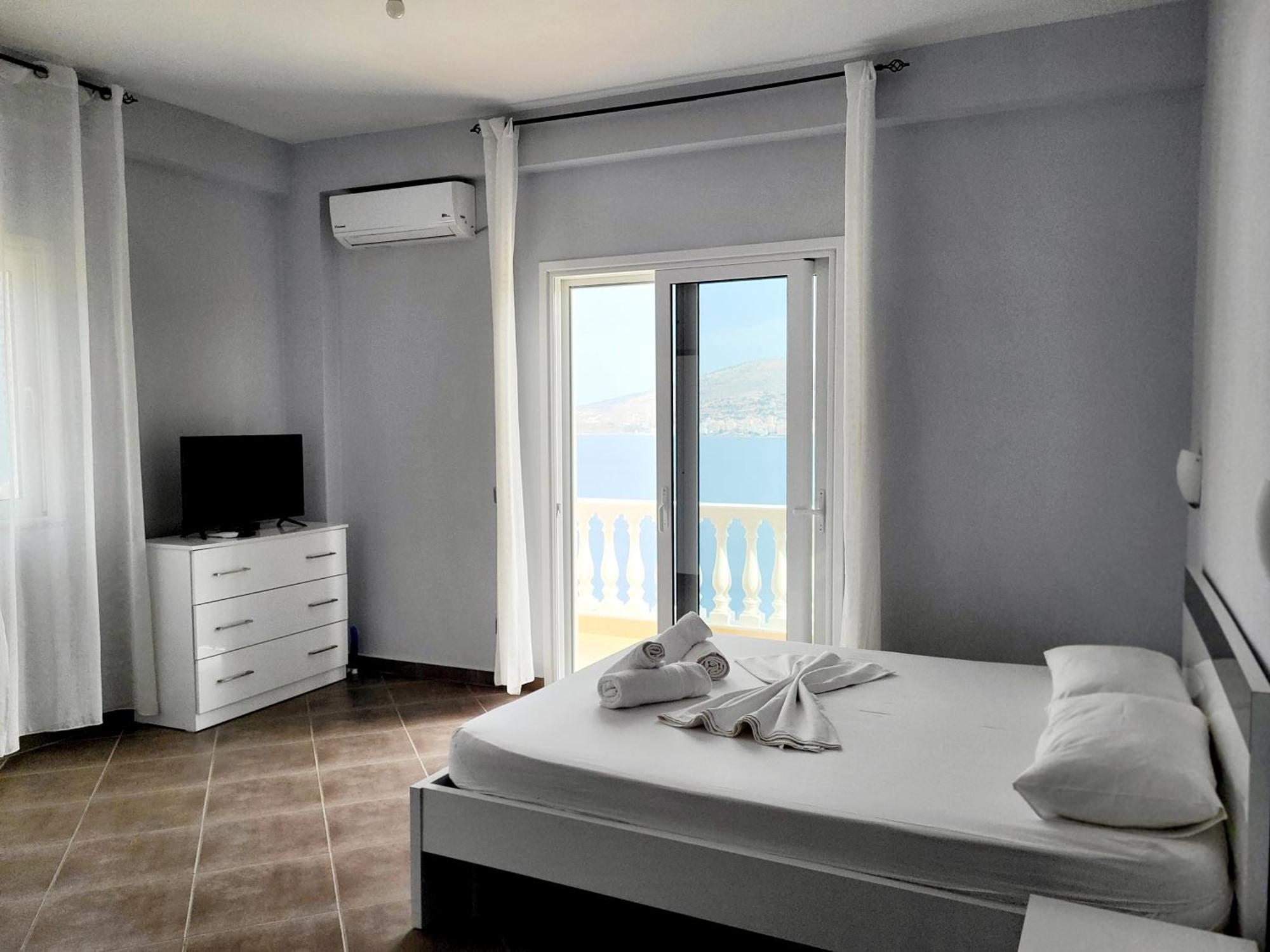 Vila Sulozeqi Appartement Sarandë Kamer foto