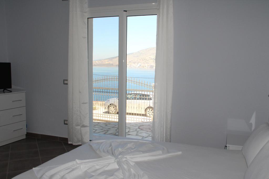 Vila Sulozeqi Appartement Sarandë Buitenkant foto